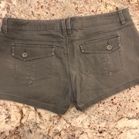 Volcom corduroy grey cargo short - Picture 2 of 3